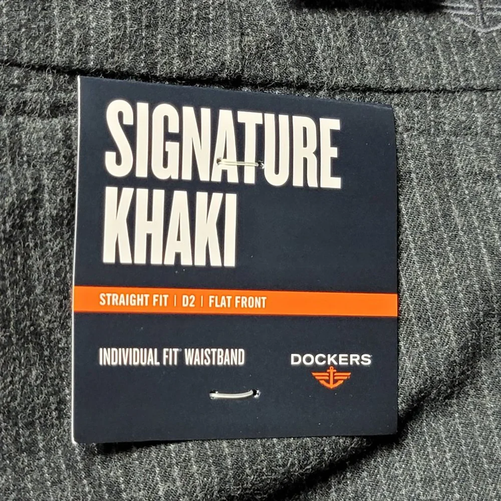 Dockers D2 Signature Khaki Pants - Straight Fit - Flat Front -‎ 38x29 NWT